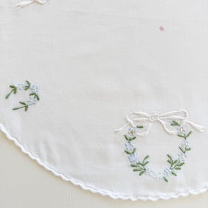 Pretty Vintage Round Embroidered Floral Doily, Cottage Farmhouse