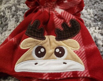 Kids fleece hat. Red and white plaid. Animal peekers.