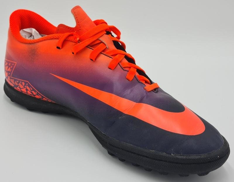 nike hypervenom astro trainers