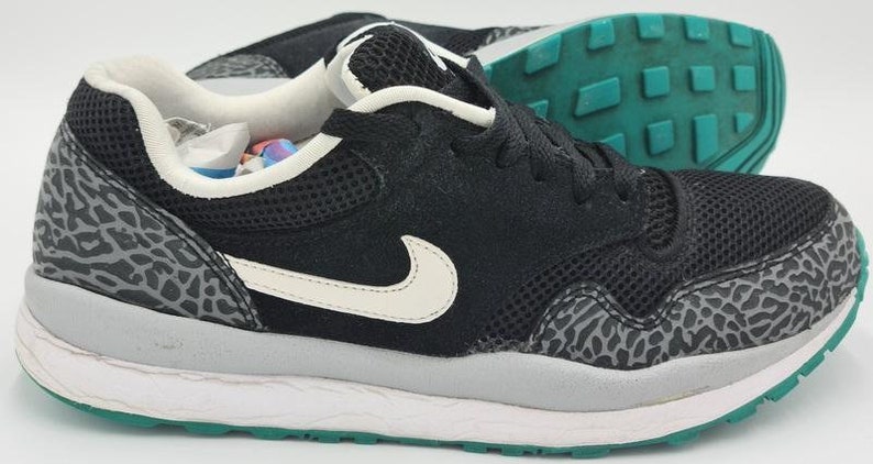 nike air safari elephant
