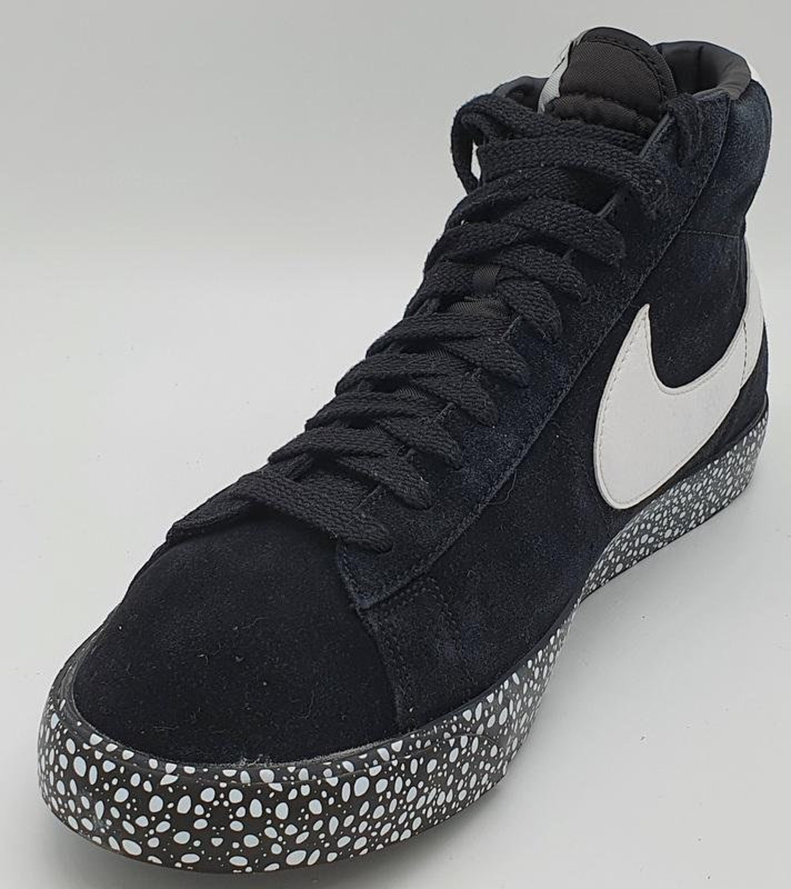 nike blazer mid vintage suede black