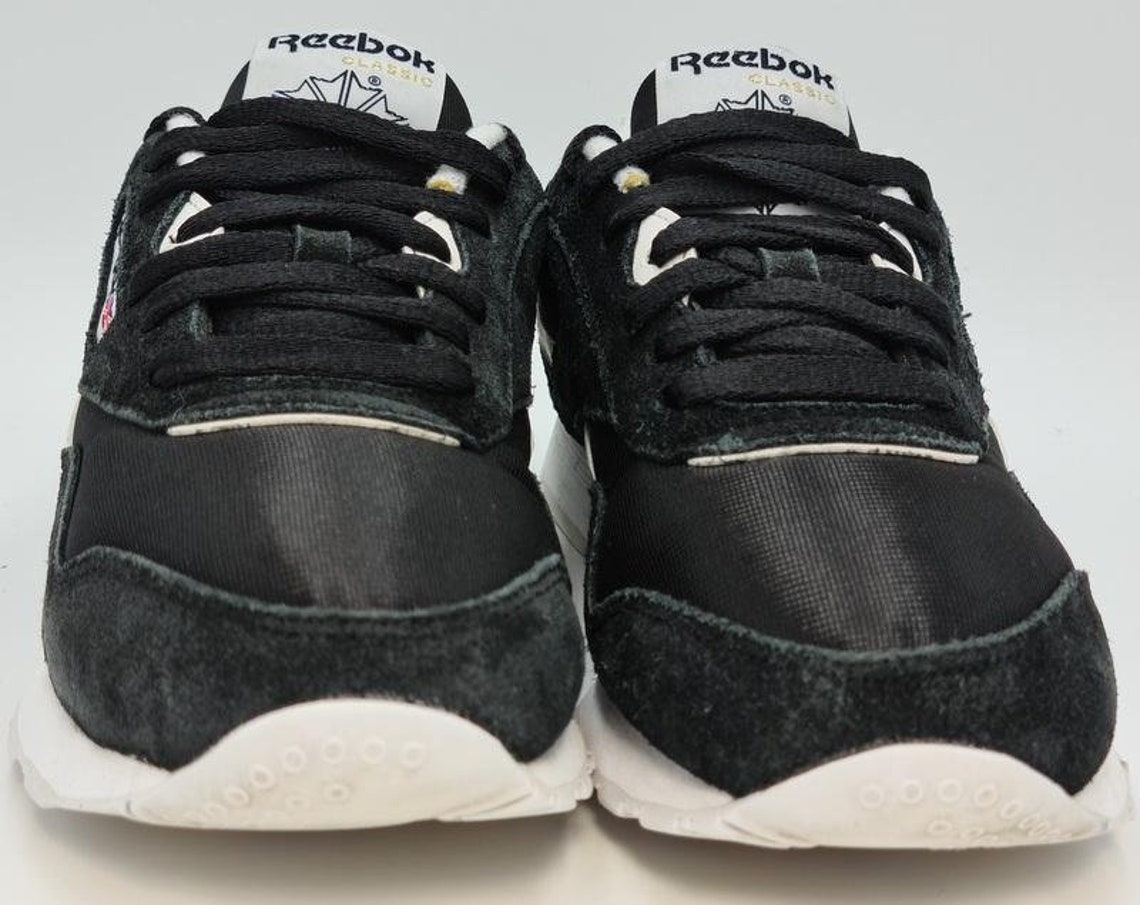 reebok 1y3501 716 round toe canvas sneakers