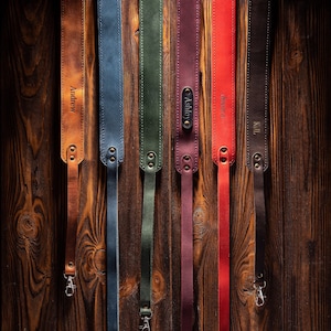 Leather personalized camera strap, photographer gift, DSLR Camera Holder, Gift for women and men.