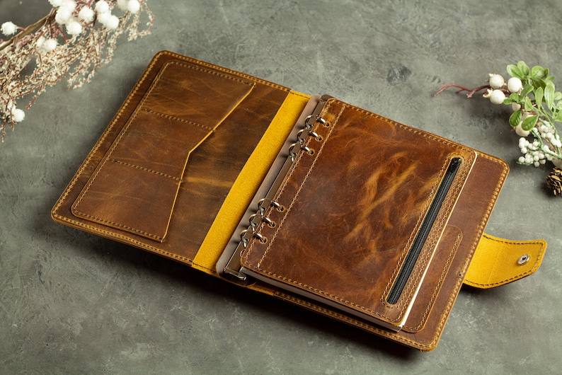 office gift for staff, gift for employees, corporate gifts, leather journal, leather notebook, leather planner, travel journal, ring binder, planner binder, leather organizer, refillable journal, personalized planner