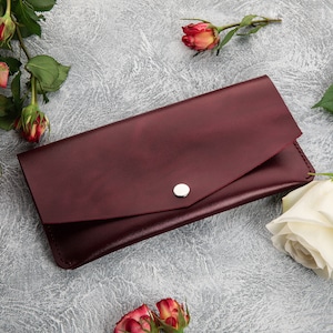 Womens Personalized Leather Wallet, Mother's Day Gift, Leather Purse, Gift for Her, Wedding Present for Women