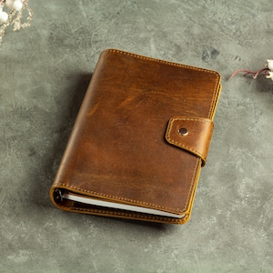 office gift for staff, gift for employees, corporate gifts, leather journal, leather notebook, leather planner, travel journal, ring binder, planner binder, leather organizer, refillable journal, personalized planner