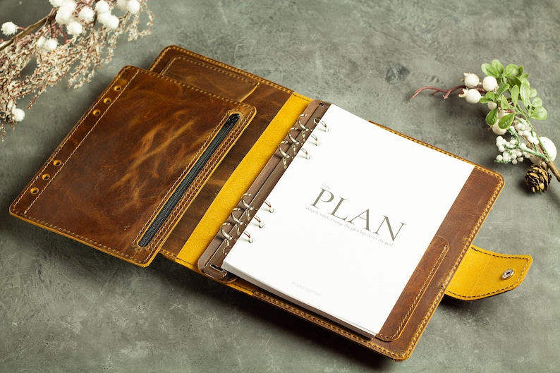 office gift for staff, gift for employees, corporate gifts, leather journal, leather notebook, leather planner, travel journal, ring binder, planner binder, leather organizer, refillable journal, personalized planner