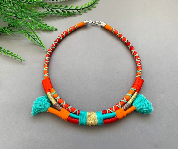 Collar de cuerda tribal envuelto en hilo / Collar de - Etsy España
