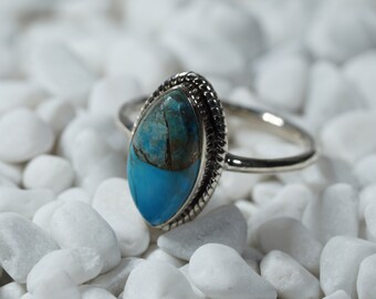 Anillo de plata con turquesa y cobre azul. Anillo de plata esterlina con turquesa. Anillo de plata esterlina hecho a mano. Anillo de piedra preciosa hecho a mano.