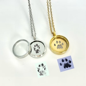 Engraved Pet Paw Necklace, Custom Pet Fur Locket Necklace, Pet Hair Jewellery, Locket Necklace with Paw Photo, Pet Remembrance Keepsake