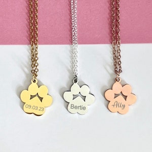 Pfoten Name Halskette graviert, süße Pfote Charm Halskette, personalisierte Haustier Name Schmuck, Haustier Andenken Halskette, neues Haustier Geschenk, Haustier Verlust Geschenk