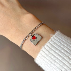 Pulsera con nombre moderno en forma de sobre, pulsera de cadena llamativa con dije personalizado, pulsera con nombre y letra de amor, pulsera personalizada con buzón, para ella