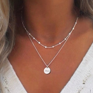 Collar con disco grabado en capas, collar con disco con nombre de doble hebra, collar con dije personalizado en plata y oro, collar con disco pequeño delicado en capas