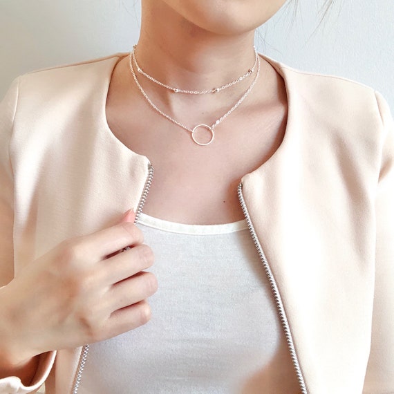 Short clearance neck chain