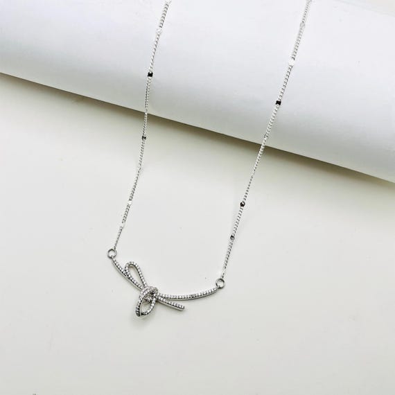 Sparkly Ribbon-knot Pendant Necklace, Crystal Bow Knot  display picture 1