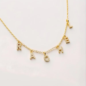 Collar con dije de letra espaciada, gargantilla con inicial colgante, collar con nombre de cristal, collar con palabra personalizada, collar con inicial de circonita