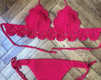 Gehäkeltes Bikini Set, handgefertigter gestrickter Badeanzug im Boho-Stil