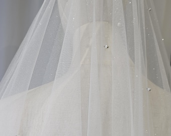 Fine Glitter Pearl Wedding Veil: Light Ivory, 1-Tier, Sparkle Veil - Elean