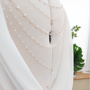 Nevaeh - Cenário de noiva de cristal, Corrente de costas de pérolas e cristais, Colar de costas de noiva, Joias de costas para vestido sem costas