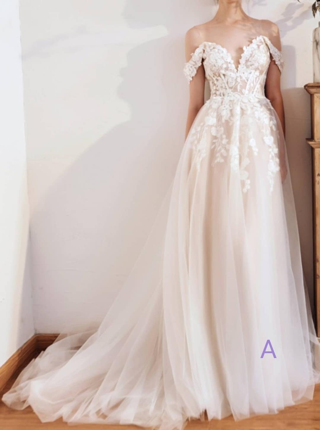 Light Elegant Wedding Dresses: Timeless Beauty for Your Big Day