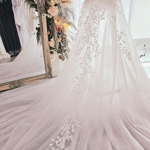 Rosey - Detachable Train With Leaflike Lace, 3 Layer Removable Train with Lace