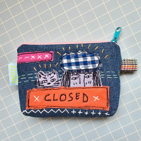 One off piece upcycled denim pouch | coin purse | Original textile art | functional art | sustainable gift | slow fashion