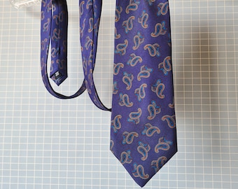 Vintage Necktie / Pure silk / City Design / Men's tie