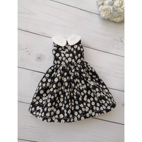 Vestido con estampado botánico para Blythe. Vestido negro para muñeca Blythe. Vestido para Blythe. Atuendo para la muñeca Blythe. Muñeca personalizada Blythe