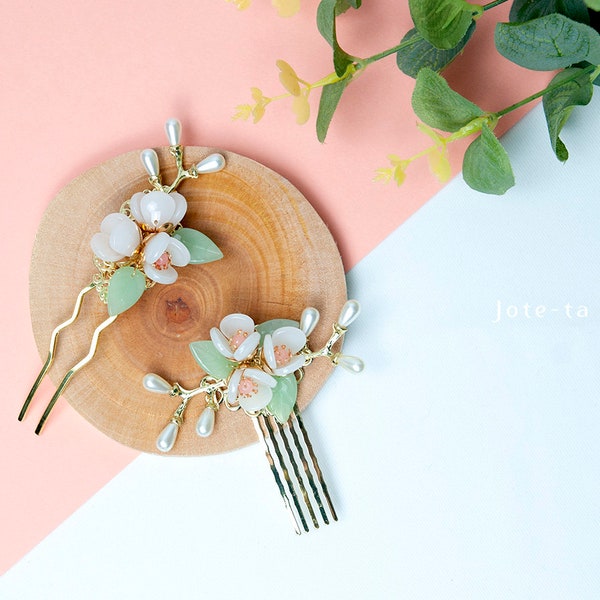 Cute Flowers and Leaves Hairpin | Traditional Korean Women's Hairpin Hanbok Accessory | Female Hanbok Dress Decoration & Ornament