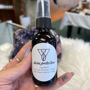 Divine Protection Spray - Crystal Elixir Aromatherapy Aura and Room Spray - Clary Sage, Rosemary, Patchouli, Witch Hazel & Amethyst Crystal