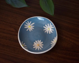 Handmade Ceramic Daisy Trinket Dish | Blue Daisy Ring Dish | Boho Flower Jewellery Dish