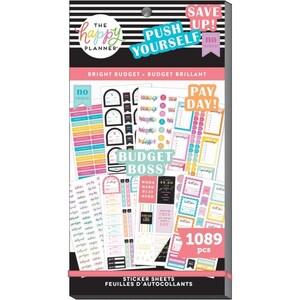 Puede incluir: Un conjunto de hojas de pegatinas para un planificador con el texto "The Happy Planner" y "Bright Budget - Budget Brilliant". El conjunto de hojas de pegatinas incluye pegatinas coloridas con frases como "Push Yourself", "Pay Day", "Budget Boss" y "Work Hard Play Hard". El conjunto de hojas de pegatinas contiene 1089 pegatinas.