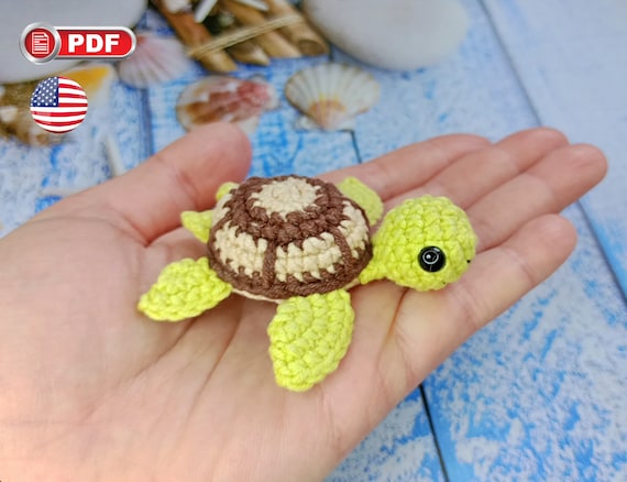 Modello di tartaruga marina all'uncinetto, animali marini all'uncinetto, tartaruga amigurumi, modello di creatura marina all'uncinetto, portachiavi tartaruga marina - Italia