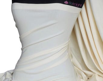 Bomull Elastan Jersey 4-vägs stretch med medeltjockt tyg - Cream Q35 CRM av Tia Knight