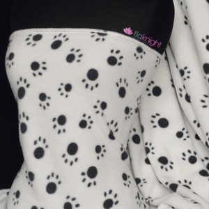 Polar Fleece Anti Pill Waschbar Weicher Stoff- Weiß / Schwarz Pfoten Q396 WHTBK Von Tia Knight