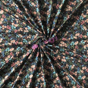 Spun Poly Viscose leichtes gewebtes Material für die Herstellung - Forest Garden SQ562 BKMLT Von Tia Knight