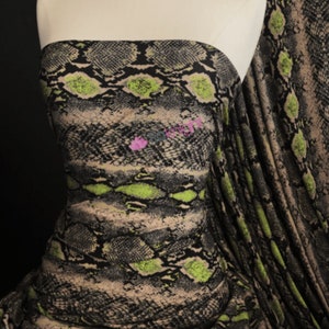 Poly Viscose Light Weight Stretch Sheer Fabric - Black/Lime Reptile VSCP26 BKLM Par Tia Knight