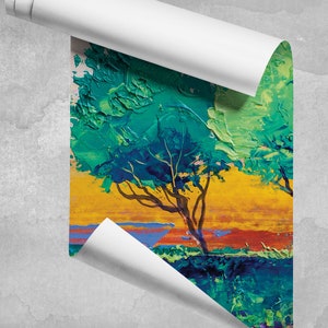 Może przedstawiać: Malowidło przedstawiające krajobraz z dwoma zielonymi drzewami na pierwszym planie i ż&oacute;łtym, pomarańczowym i czerwonym zachodem słońca w tle.