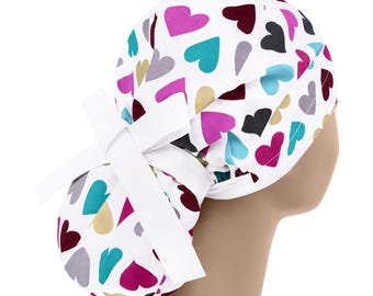 Cœurs de casquette de gommage, chapeau de gommage, casquettes de gommage pour femmes, chapeaux de gommage pour femmes, casquettes de gommage d'infirmière, queue de cheval de la Saint-Valentin
