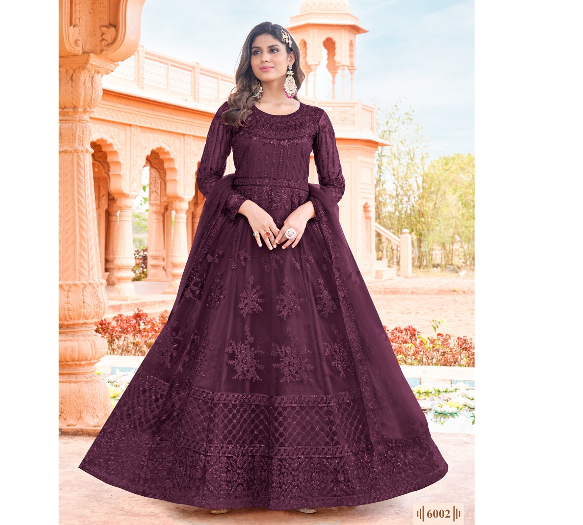 Buy Designer Gowns Online - Wedding & Party Wear Dresses