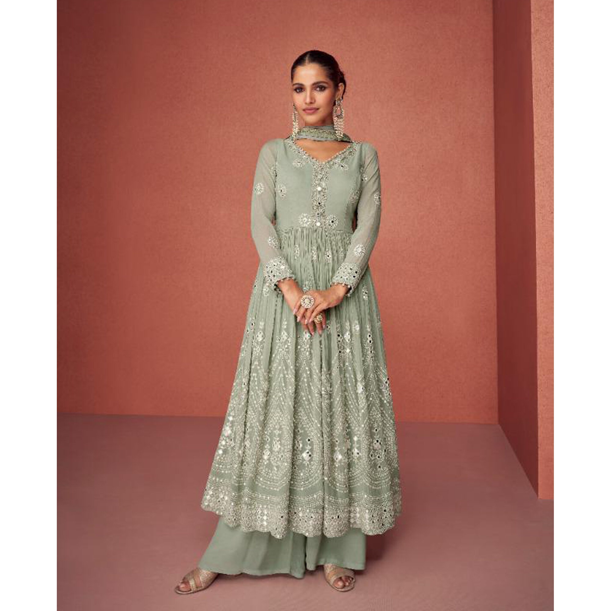 Ethnic dresses for wedding clearance guests