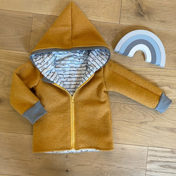 Walk jacket Walk mustard yellow cuffs in light gray paper boats with zipper and hood lining can be customized