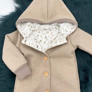 Walkjacke Beige mit Knöpfen oder Reißverschluss individuell gestalten Bündchen dunkel beige Bild 1