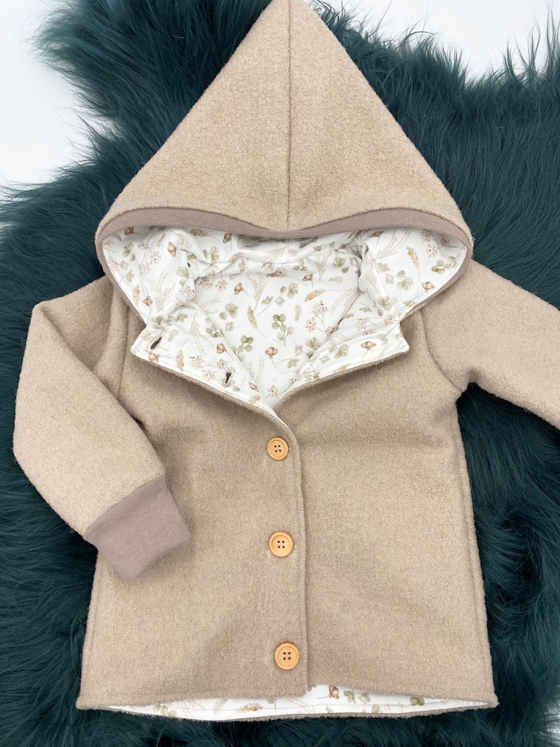 Walkjacke Beige mit Knöpfen oder Reißverschluss individuell gestalten Bündchen dunkel beige Bild 1