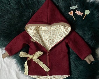 Immediately available as shown! Walk jacket Bordeaux and cuffs in dark beige with zip and hood size 86-92-98-104