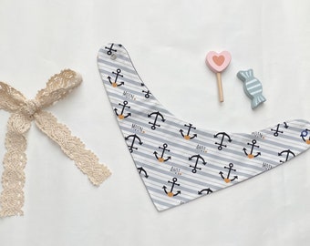 Scarf matches the jacket or overalls. Only in combination with a jacket or overalls