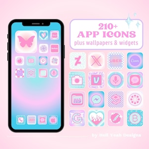 Puede incluir: Una pantalla de teléfono rosa y azul con una colección de más de 210 iconos de aplicaciones, además de fondos de pantalla y widgets. Los iconos están en un patrón de cuadrícula y presentan una variedad de diseños, incluyendo mariposas, corazones y llamas. El texto "210+ APP ICONS plus wallpapers & widgets" se muestra en la parte superior de la imagen. El texto "by Hell Yeah Designs" se muestra en la parte inferior de la imagen.