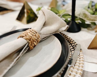 Woven Napkin Rings Set of 4, Wicker Natural Napkin Holders, Farmhouse Rustic Napkin Rings, Dinner Table Decorations, Boho Wedding Decor