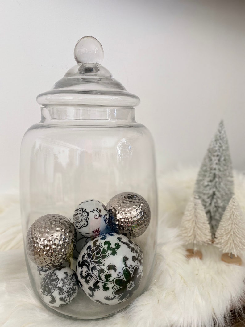 White & Black Ceramic Balls Set Decorative Balls for Bowls
