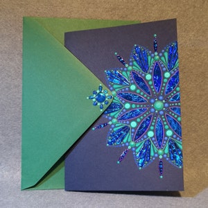 Mandala Karte - handgefertigt - blaue Foliendekoration - Boho Blumendesign